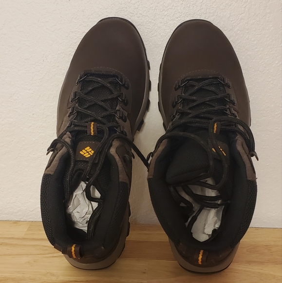 Columbia waterproof boots hiking new 9.5 Wide Mens - Picture 3 of 8